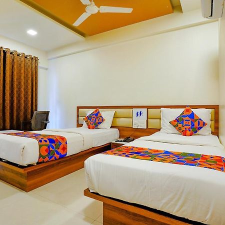 Fabhotel Ramjis Residency Nashik Bagian luar foto