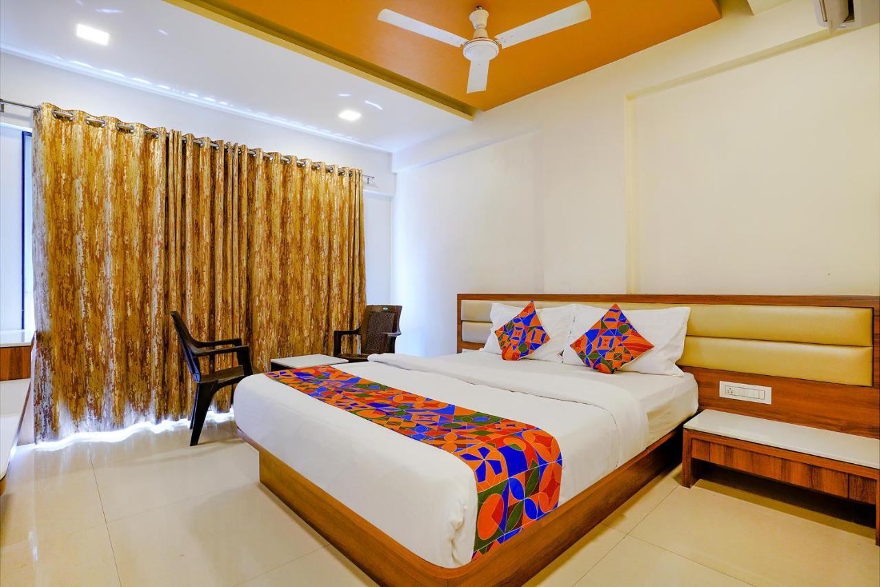Fabhotel Ramjis Residency Nashik Bagian luar foto