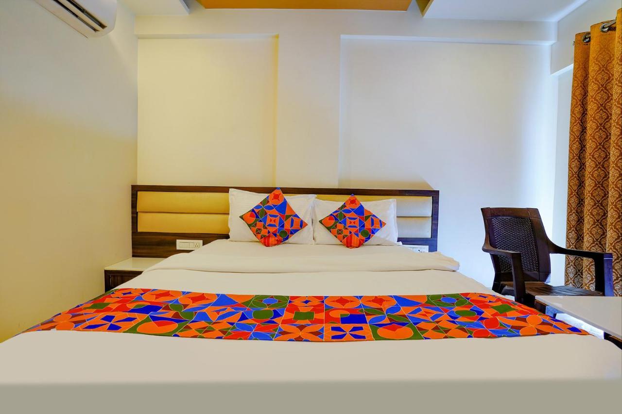 Fabhotel Ramjis Residency Nashik Bagian luar foto
