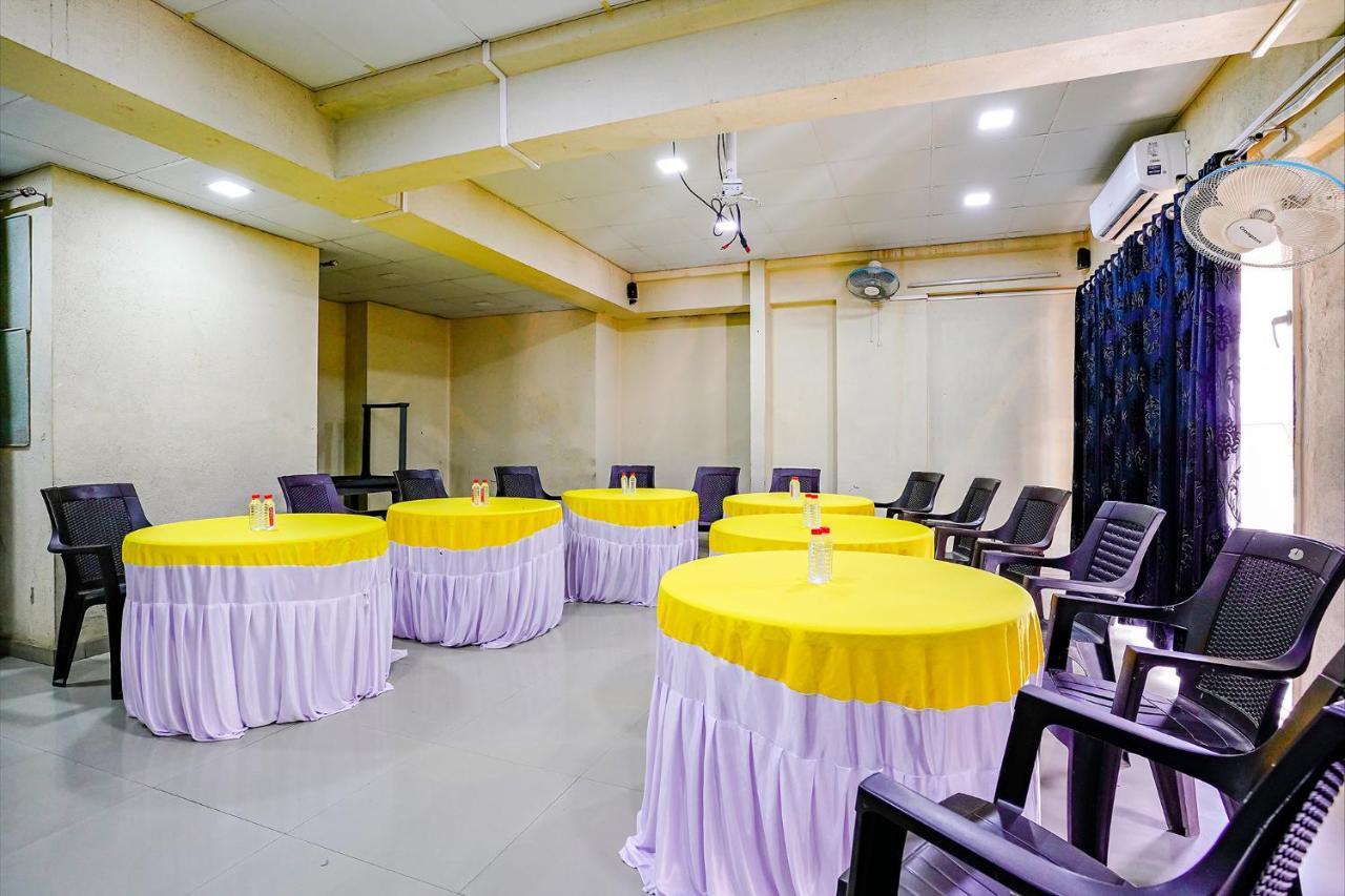 Fabhotel Ramjis Residency Nashik Bagian luar foto