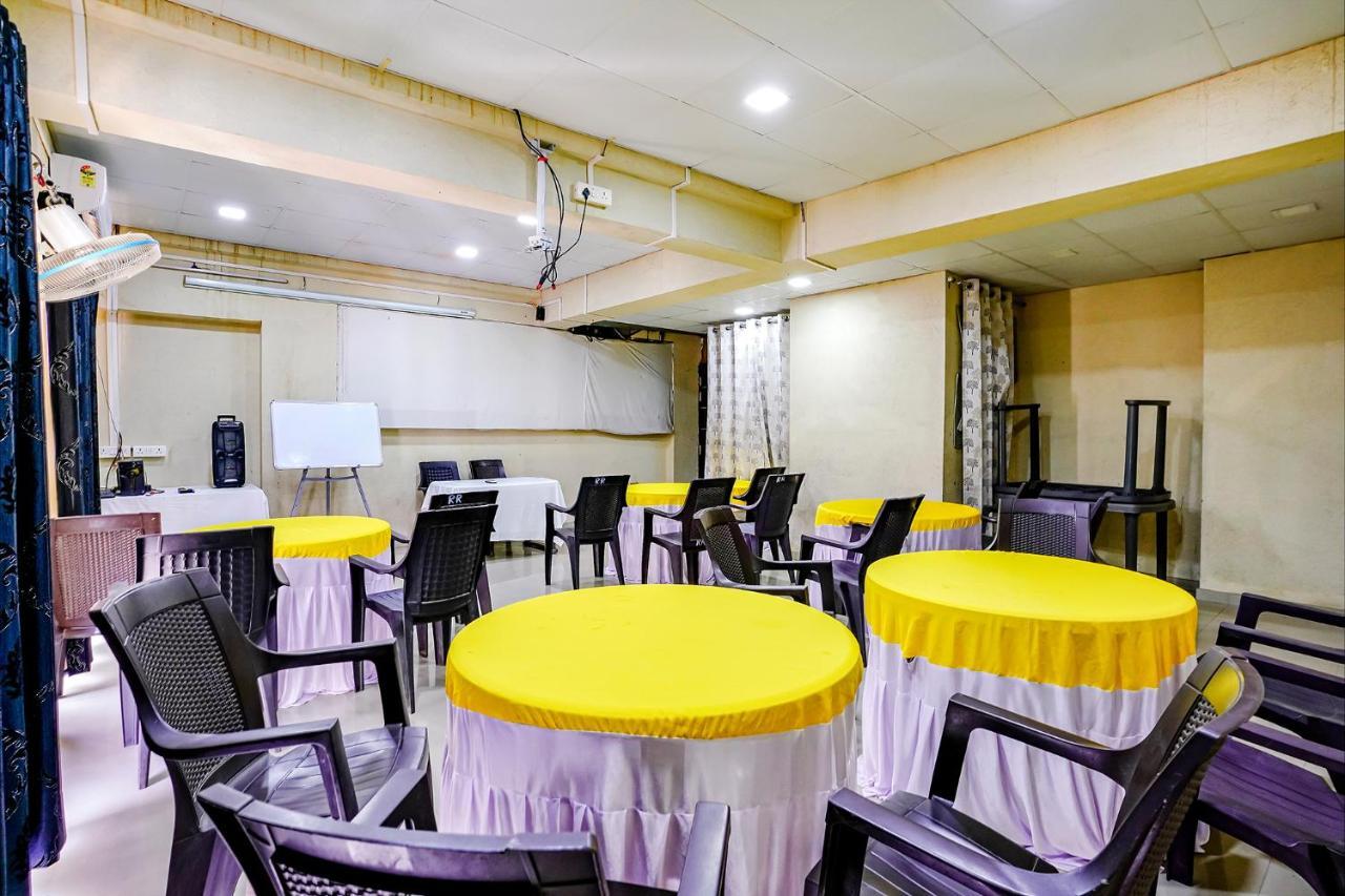Fabhotel Ramjis Residency Nashik Bagian luar foto